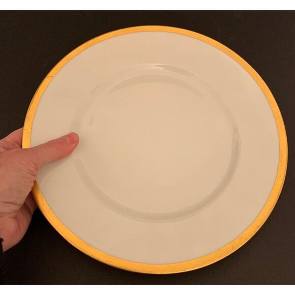 Vintage Hutschenreuther Favorite 10 1/8" Dinner Plate White with Thick Gold Band - Picture 2 of 5